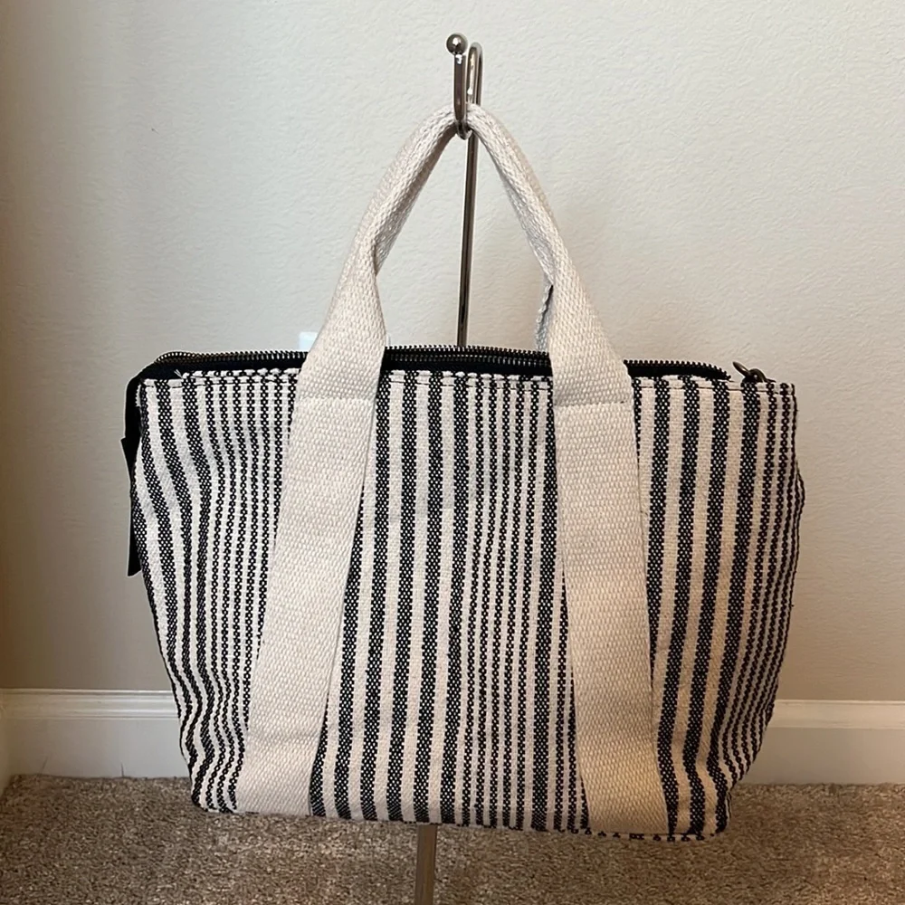 Universal Thread Canvas Purse #C - Picture 2 of 8